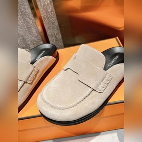 HERMES Hermes милые тапочки. Летом очень нужны универсальные тапо