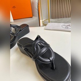 Покупка по доверенности： сандалии Hermes Extra Pig Nose Модные и 
