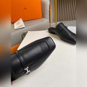Hermes Groupie туфли-сабо с квадратным носком и H-образной пряжко