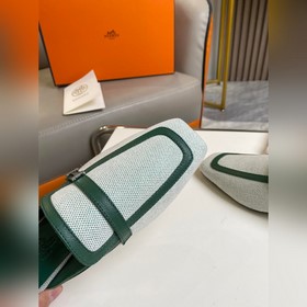 Hermes Groupie с квадратным носком и H-образной пряжкой, полусабо