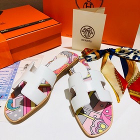 Hermès) Улучшена упаковка, улучшены фасон и качество материалов. 