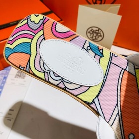 Hermès) Улучшена упаковка, улучшены фасон и качество материалов. 