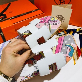 Hermès) Улучшена упаковка, улучшены фасон и качество материалов. 