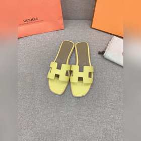Классическая модель H-拖 от Hermes, приобретенная в оригинальном и