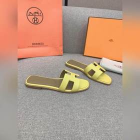 Классическая модель H-拖 от Hermes, приобретенная в оригинальном и
