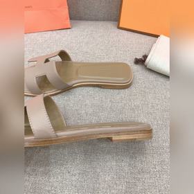 Классическая модель H-словацкого от Hermes, приобретенная в ориги