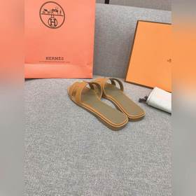 Классическая модель H-Сандалии от Hermes, приобретенная в оригина