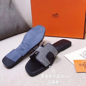 Hermès) Улучшена упаковка, улучшены фасон и качество материалов. 