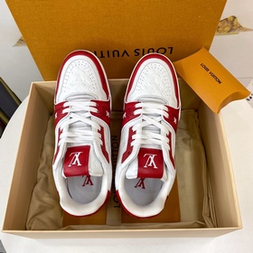 Новая версия LV Trainer 22 в новых цветах, произведенная в Гуанчж