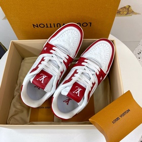 Новая версия LV Trainer 22 в новых цветах, произведенная в Гуанчж