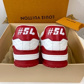 Новая версия LV Trainer 22 в новых цветах, произведенная в Гуанчж