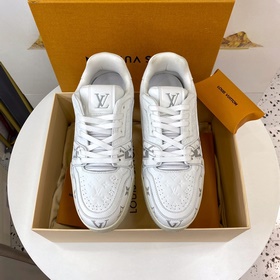 Новая версия LV Trainer 22 в новых цветах, изготовлена в Гуанчжоу