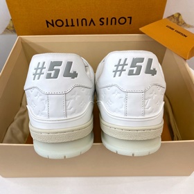 Новая версия LV Trainer 22 в новых цветах, изготовлена в Гуанчжоу