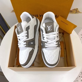 Новая версия LV Trainer 22 в новых цветах, произведенная в Гуанчж