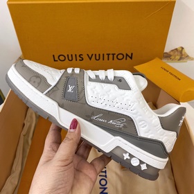 Новая версия LV Trainer 22 в новых цветах, произведенная в Гуанчж