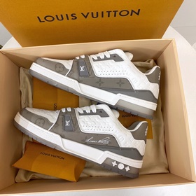 Новая версия LV Trainer 22 в новых цветах, произведенная в Гуанчж