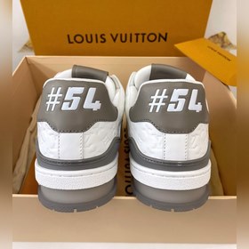 Новая версия LV Trainer 22 в новых цветах, произведенная в Гуанчж