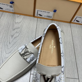 LV Monte Carlo — классические мужские туфли в новом исполнении Э