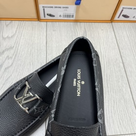 LV Monte Carlo — классические мужские туфли в новом исполнении Э