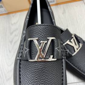 LV Monte Carlo — классические мужские туфли в новом исполнении Э