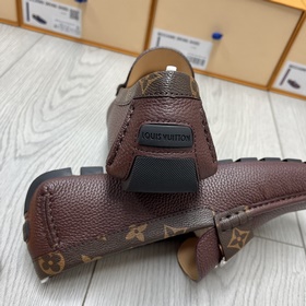 LV Monte Carlo — классические мужские туфли в новом исполнении Э
