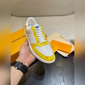 LOUIS VUITTON Мужские кроссовки LV Rivoli. На зернистой коже круп