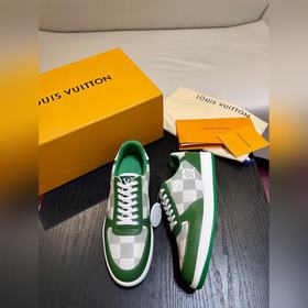 LOUIS VUITTON Мужские кроссовки LV Rivoli. На зернистой коже круп