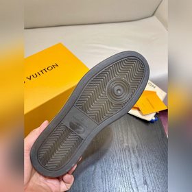 Мужские кроссовки LV Rivoli из зернистой кожи с крупным узором Da