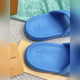Пара LV 2023 летняя новинка Monogram рельефные тапочки Оригинальн