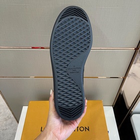 LOUIS VUITTON Луи Виттон LV Donkey House. Мужские кроссовки L Hou