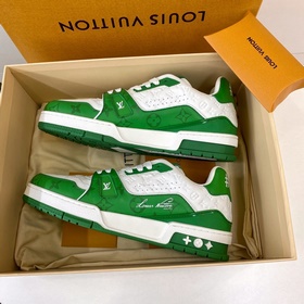 Новая версия LV Trainer 22 в новых цветах, произведенная в Гуанчж