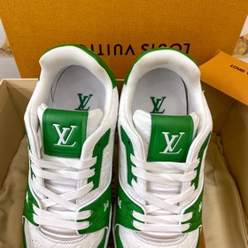 Новая версия LV Trainer 22 в новых цветах, произведенная в Гуанчж