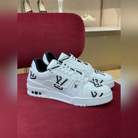 LOUIS VUITTON Луи Виттон LV кроссовки классические цвета + новые