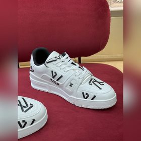 LOUIS VUITTON Луи Виттон LV кроссовки классические цвета + новые 