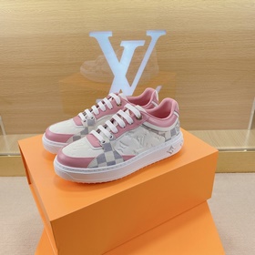 LV Серия кроссовок TIME OUT Сникерсы Time Out изготовлены из мяг