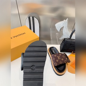 Покупка Louis Vuitton* 23ss тапочки-багет. Еще один хит, последни