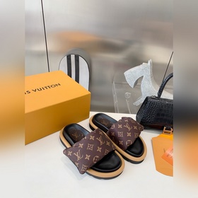 Покупка Louis Vuitton* 23ss тапочки-багеты. Еще один хит, последн