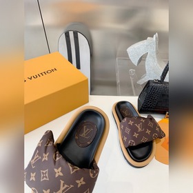 Покупка Louis Vuitton* 23ss тапочки-багеты. Еще один хит, последн