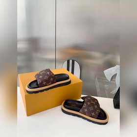 Покупка Louis Vuitton* 23ss тапочки-багеты. Еще один хит, последн