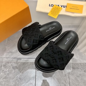 Модель для пар Новейшие рельефные тапочки LV весна-лето Pool Pill