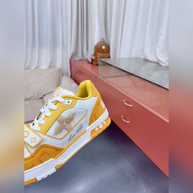 Спортивные кроссовки Louis Vuitton LVTRAINER Серия Virgil Abloh M