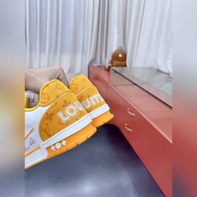 Спортивные кроссовки Louis Vuitton LVTRAINER Серия Virgil Abloh M