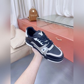 Спортивные кроссовки Louis Vuitton LVTRAINER Серия Virgil Abloh M