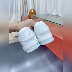 Спортивные кроссовки Louis Vuitton LVTRAINER Серия Virgil Abloh M