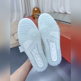 Спортивные кроссовки Louis Vuitton LVTRAINER Серия Virgil Abloh M