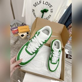 - Спортивные кроссовки Air Force 1, совместная модель трех авиаци