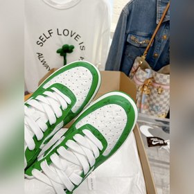 - Спортивные кроссовки Air Force 1, совместная модель трех авиаци