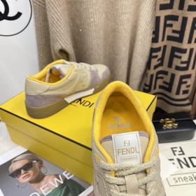 Новая коллекция весны 2023 года от Fendi： парные кроссовки. Многи