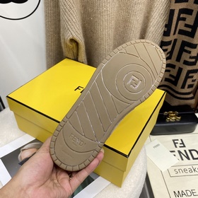 Новая коллекция весны 2023 года от Fendi： парные кроссовки. Многи