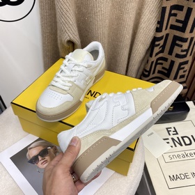 Новая коллекция весны 2023 года от Fendi： парные кроссовки. Многи